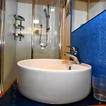 Antichi بياتْسا أرمارِنا