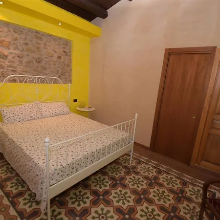 Bed & Breakfast Antichi 3*